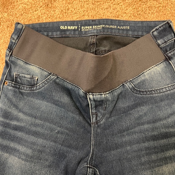 Old Navy maternity jeans Size 4 - Picture 7 of 7